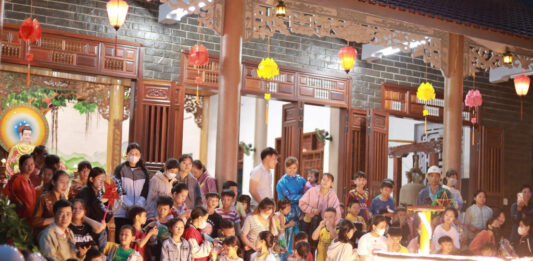 Hiệp Đức: Chùa Long Hoa tặng hơn 500 phần quà Tết Trung thu