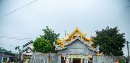 Điện Bàn: Lễ dâng y Kathina 2023 tại chùa Thái Bình