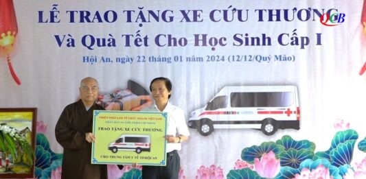 Video QCB: Hội An – Thiền phái Lâm tế Chúc Thánh và Phân ban Ni giới thành phố Hồ Chí Minh tặng xe cứu thương cho Trung tâm Y tế thành phố