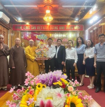 Quế Sơn: Ban Trị sự Phật giáo huyện chúc Tết các cơ quan huyện