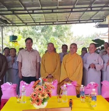 Video QCB: Tam Kỳ – Phật giáo thành phố tặng quà tết cho đồng bào