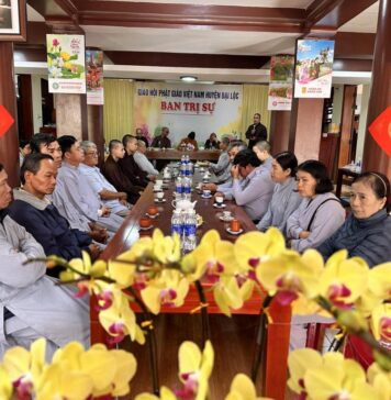 Đại Lộc: Ban Trị sự PG huyện tổ chức gặp mặt đầu xuân và trao học bổng