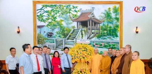 Bí thư Tỉnh uỷ Lương Nguyễn Minh Triết cùng đoàn lãnh đạo tỉnh Quảng Nam thăm, chúc mừng Đại lễ Phật đản PL.2568