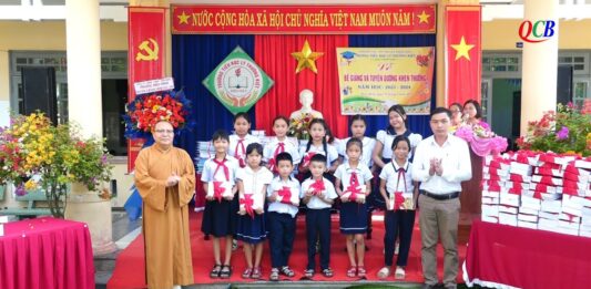 Video QCB: Điện Bàn – Chùa Phước Minh tặng quà cho học sinh nhân lễ bế giảng năm học 2023 – 2024