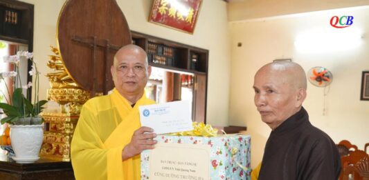 Thường trực Ban Trị sự Phật giáo tỉnh Quảng Nam thăm chư hành giả an cư tại tổ đình Chúc Thánh