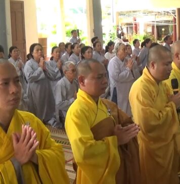 Video QCB: Đạo tràng Phật tử các chùa cúng dường trường hạ nhân mùa an cư PL.2568