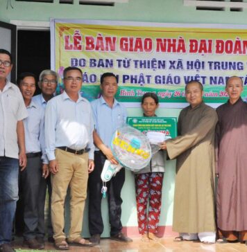 Thăng Bình: Bàn giao nhà Đại đoàn kết cho các hộ dân ở xã Bình Trung