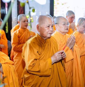 Video QCB: Tam Kỳ – Lễ tác pháp Tự tứ và dâng y cúng dường tại tịnh xá Ngọc Kỳ