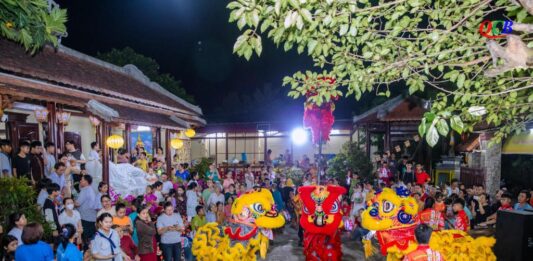 Điện Bàn: Điểm sinh hoạt Phật giáo đạo tràng Đông Hồ tổ chức vui tết trung thu cho các em thiếu nhi