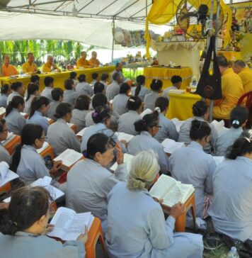 Chùa Phước Ấm tổ chức Pháp đàn cầu siêu tại cầu Cửa Đại